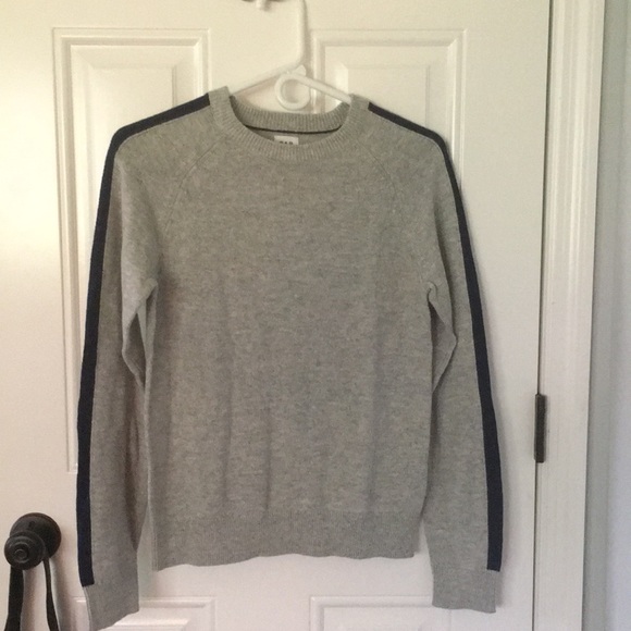 New with Tags! GAP KIDS BOYS SIZE (age 13-14) - Picture 2 of 3